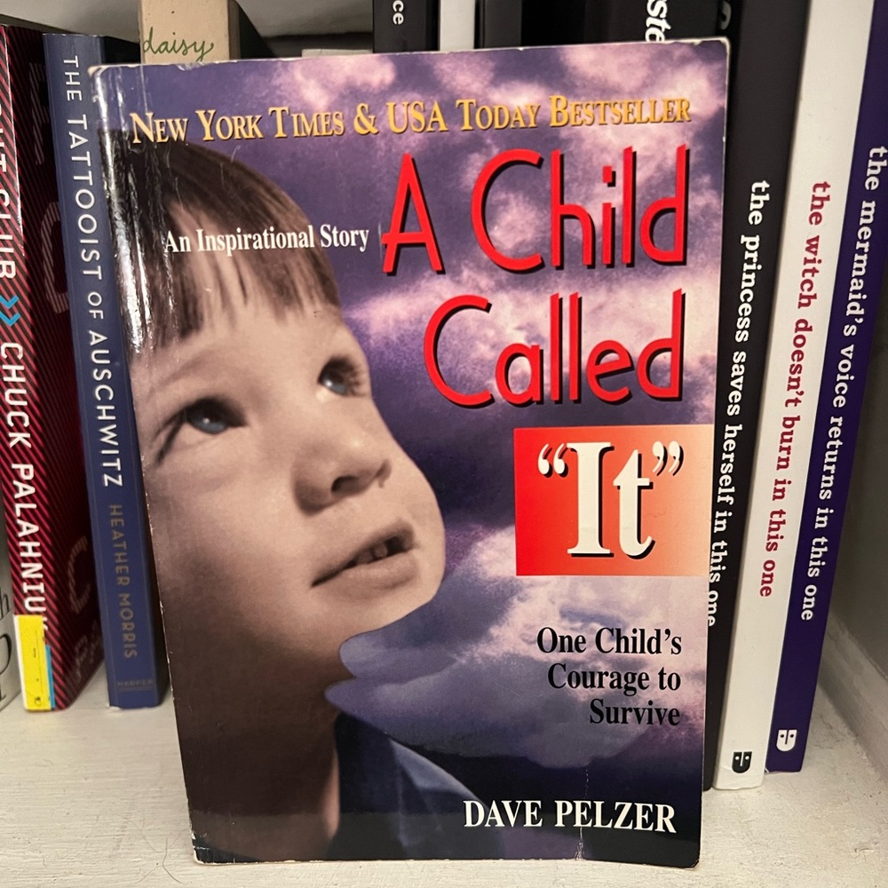 A Child Called 'It' Book by Dave Pelzer